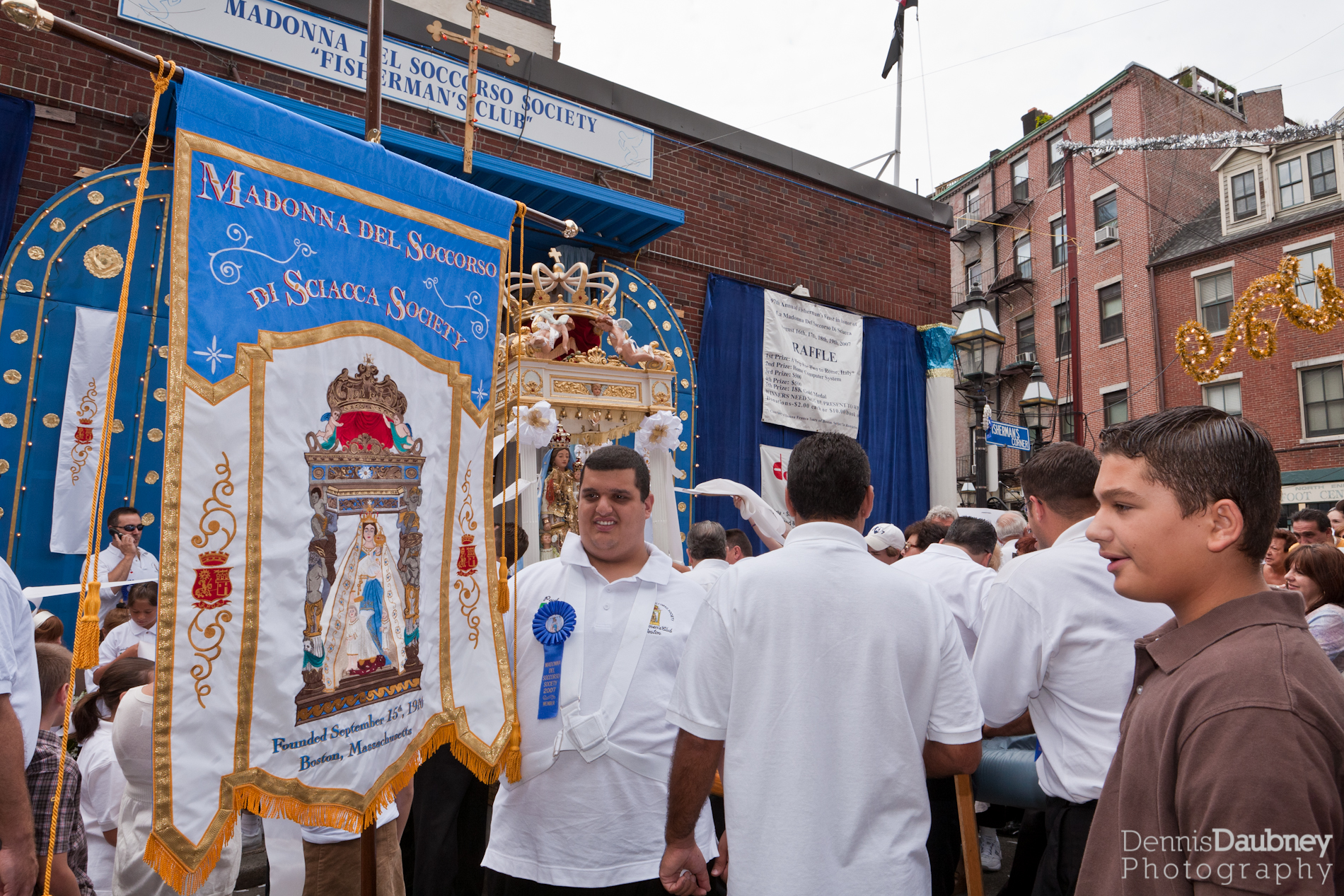 Awaiting the Madonna